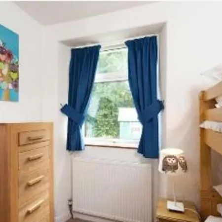 Winterfell Gorgeous Garden, Great Location