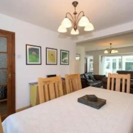 Winterfell Gorgeous Garden, Great Location Holiday home Bowness-on-Windermere